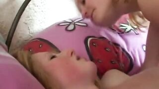 Lesbian Blondes Kissing, Licking Clits and Cumming Together While Fingering
